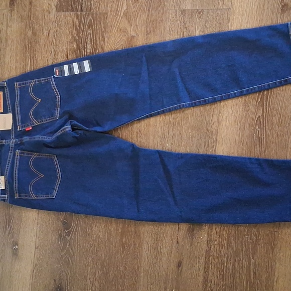 NWT Levis Wedgie Fit Size 29 Dark Wash - Picture 9 of 9